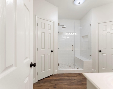 618 W Rollingwood Street - Photo Thumbnail 15