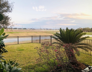 5743 Horseshoe Falls - Photo Thumbnail 27