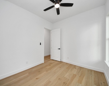 7117 Eastwood St - Photo Thumbnail 22