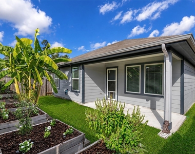 14129 Upper Gardenia Lane - Photo Thumbnail 23