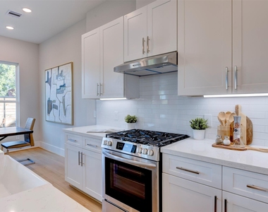 5144 Rosslyn Rd Road - Photo Thumbnail 36