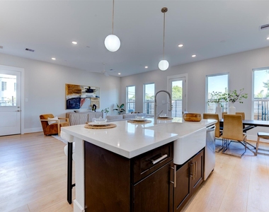 5144 Rosslyn Rd Road - Photo Thumbnail 35