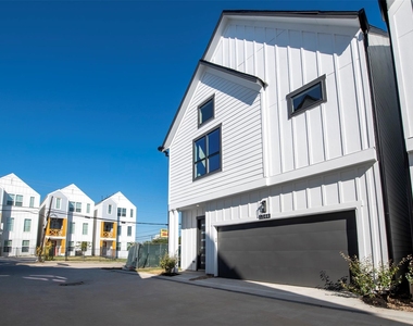 5144 Rosslyn Rd Road - Photo Thumbnail 40