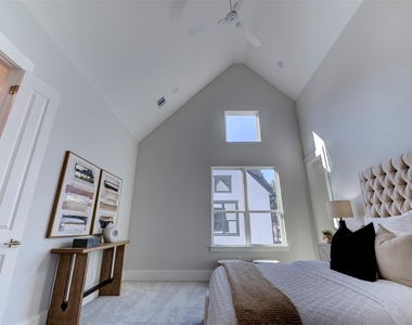 5144 Rosslyn Rd Road - Photo Thumbnail 5