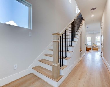 5144 Rosslyn Rd Road - Photo Thumbnail 26