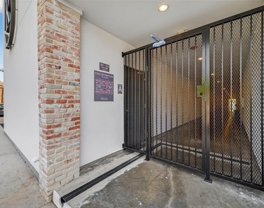 2445 Shadow View Lane - Photo Thumbnail 11