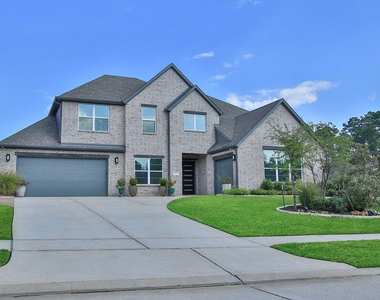 902 Falcon Hollow Lane - Photo Thumbnail 4