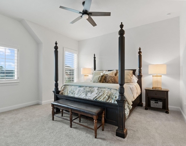 902 Falcon Hollow Lane - Photo Thumbnail 49