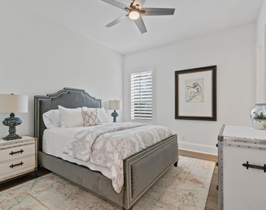 902 Falcon Hollow Lane - Photo Thumbnail 28