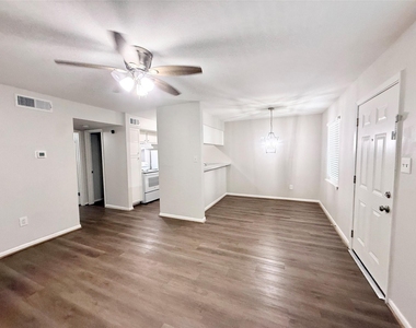 321 E Cedar Street - Photo Thumbnail 2