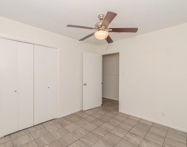 135 W Barkley Street - Photo Thumbnail 21