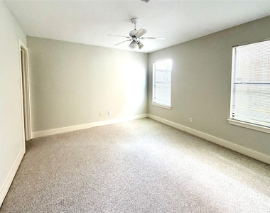 6418 Ferris Drive - Photo Thumbnail 7