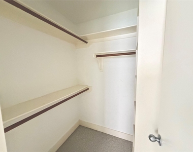 6418 Ferris Drive - Photo Thumbnail 10