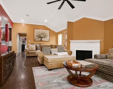 1807 Strongs Court - Photo Thumbnail 2