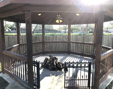 11075 Landsbury Court - Photo Thumbnail 7