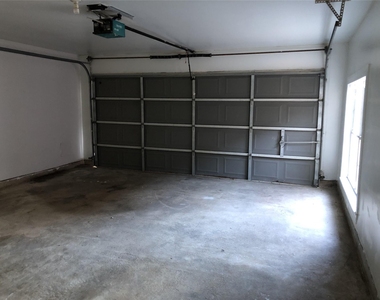 11075 Landsbury Court - Photo Thumbnail 4