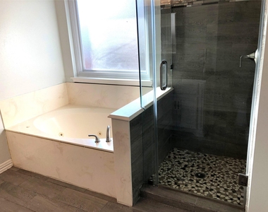 11075 Landsbury Court - Photo Thumbnail 9