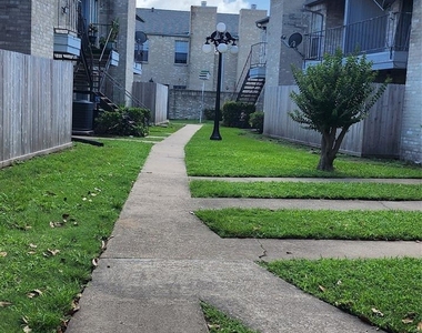 6500 Sands Point Drive - Photo Thumbnail 7