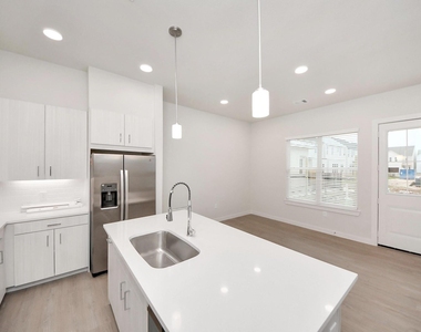 21942 Bobby Meadow Lane - Photo Thumbnail 2