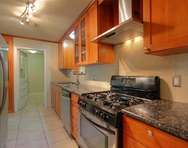 1322 Curtin Street - Photo Thumbnail 3