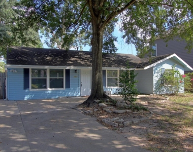 1322 Curtin Street - Photo Thumbnail 5
