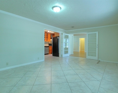 1322 Curtin Street - Photo Thumbnail 20