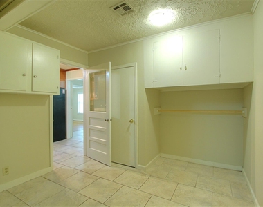 1322 Curtin Street - Photo Thumbnail 29