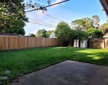 1322 Curtin Street - Photo Thumbnail 35