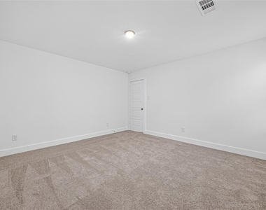 8230 Blue Shell Lane - Photo Thumbnail 34
