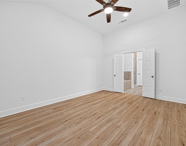 8230 Blue Shell Lane - Photo Thumbnail 20