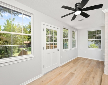 1803 S Park Street - Photo Thumbnail 12