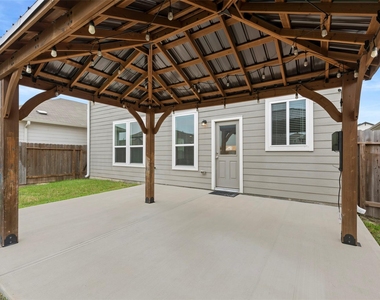 5730 Finely Run Street - Photo Thumbnail 5