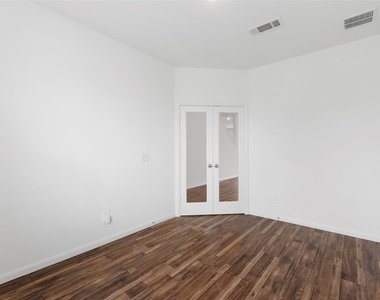 5730 Finely Run Street - Photo Thumbnail 16