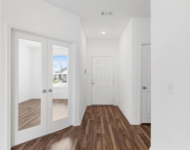 5730 Finely Run Street - Photo Thumbnail 7