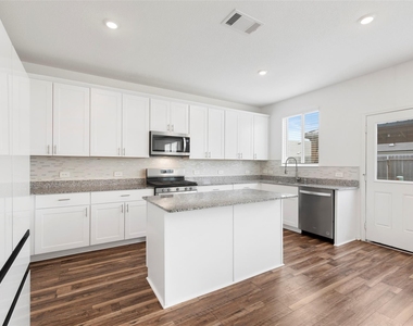 5730 Finely Run Street - Photo Thumbnail 15