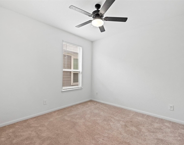 5730 Finely Run Street - Photo Thumbnail 19