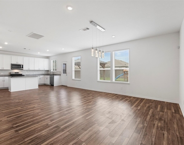 5730 Finely Run Street - Photo Thumbnail 9