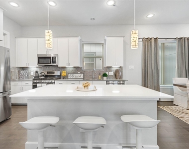 8411 Hempstead Road - Photo Thumbnail 15