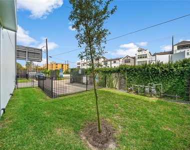 8411 Hempstead Road - Photo Thumbnail 33