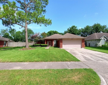 3821 Pin Oak Drive N - Photo Thumbnail 1
