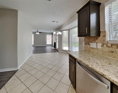 1211 Atlanta Drive - Photo Thumbnail 8