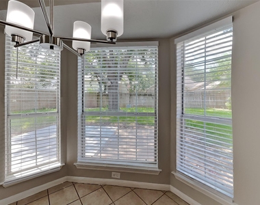 1211 Atlanta Drive - Photo Thumbnail 10