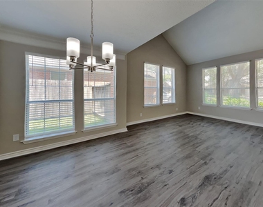 1211 Atlanta Drive - Photo Thumbnail 12
