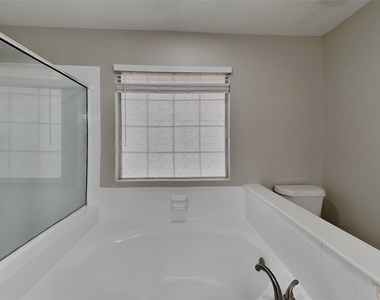 1211 Atlanta Drive - Photo Thumbnail 16