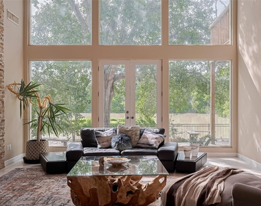 1123 Horseshoe Drive - Photo Thumbnail 11