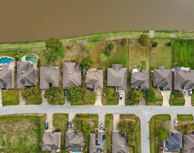 9219 E Lakeside Drive - Photo Thumbnail 34