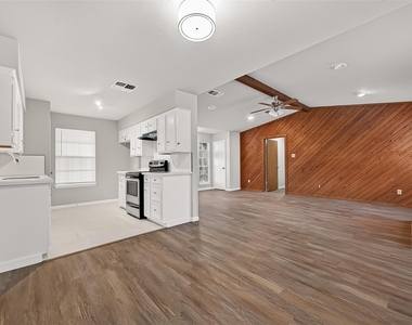 4923 Sandalwood Avenue - Photo Thumbnail 6