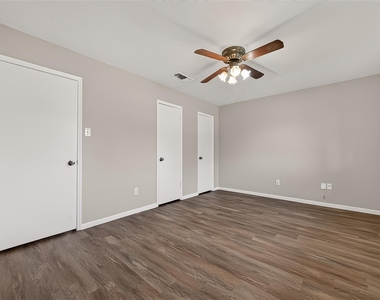 4923 Sandalwood Avenue - Photo Thumbnail 14