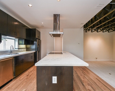 92 Dennis Street - Photo Thumbnail 8