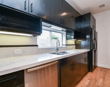 92 Dennis Street - Photo Thumbnail 5